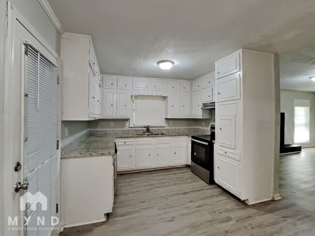 Foto del edificio - 2121 W Chester Cir SE