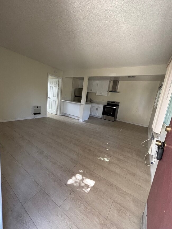 Building Photo - 109 N Marguerita Ave