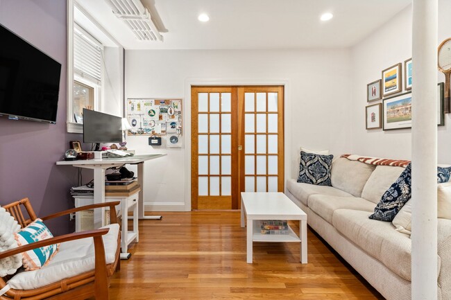 Photo - 130 Longwood Ave Apartment