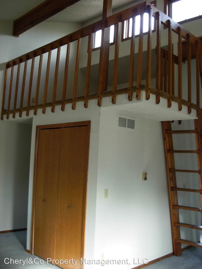 Foto del edificio - 535 Wildrose Ln