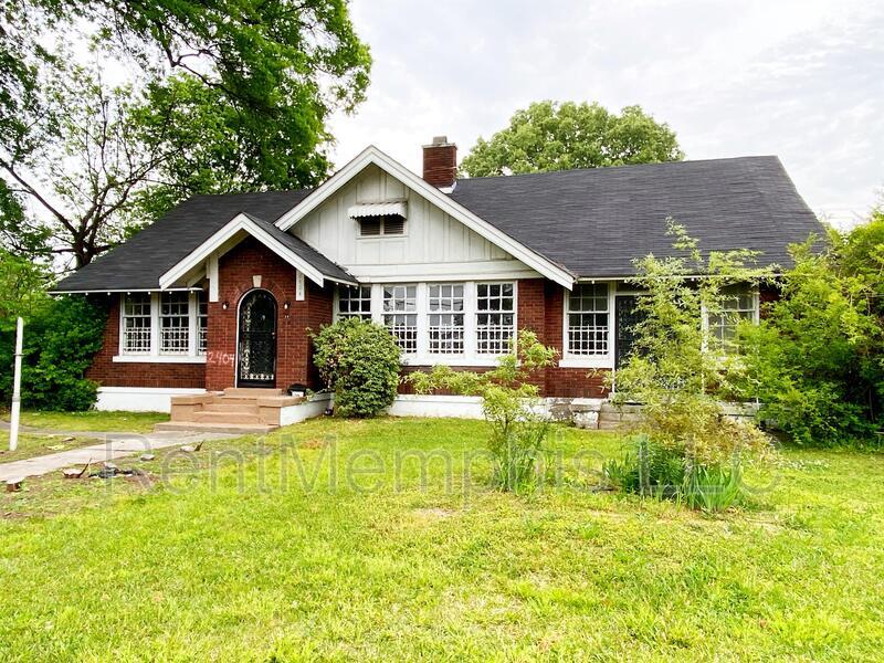 Primary Photo - 2404 Jackson Ave