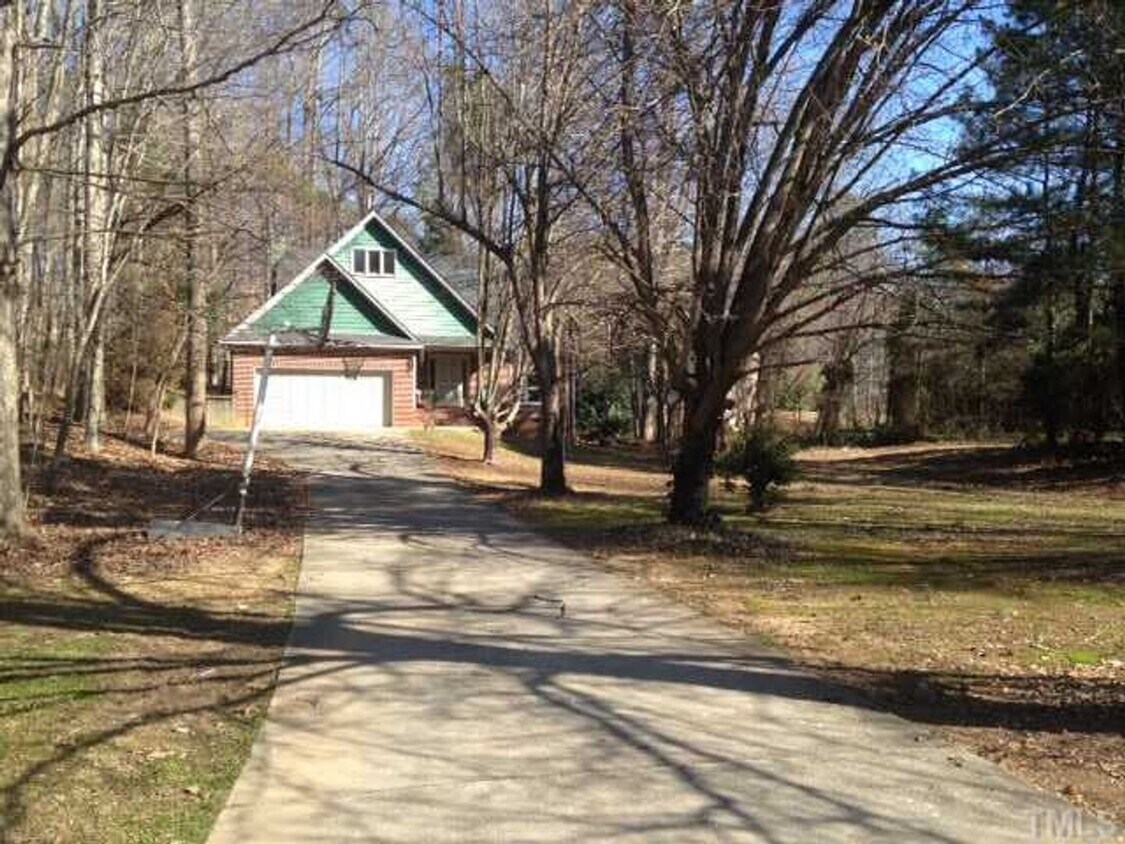 Primary Photo - 314 King George Loop