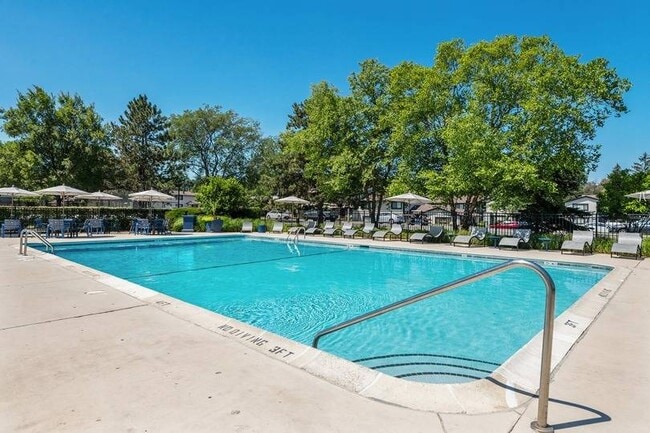 Building Photo - Arrive Oak Brook Heights