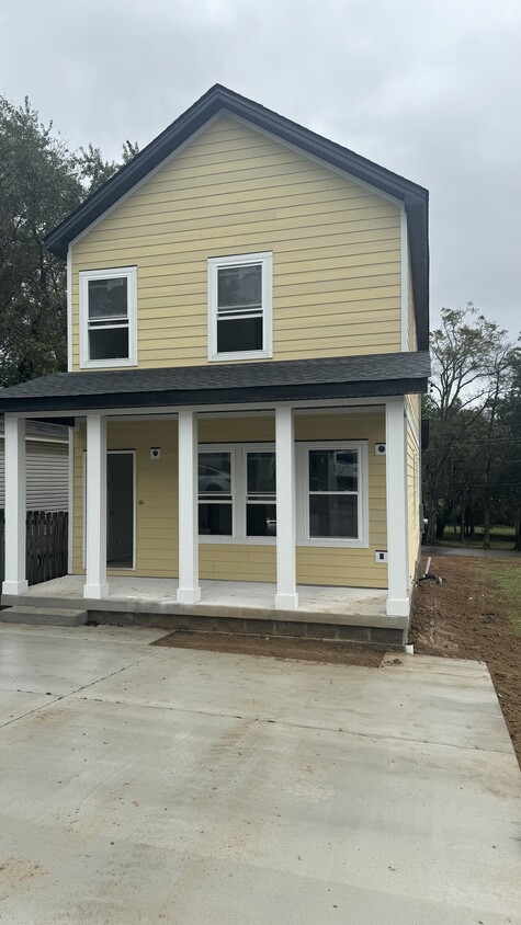 Foto principal - 4018 Cumberland Ave