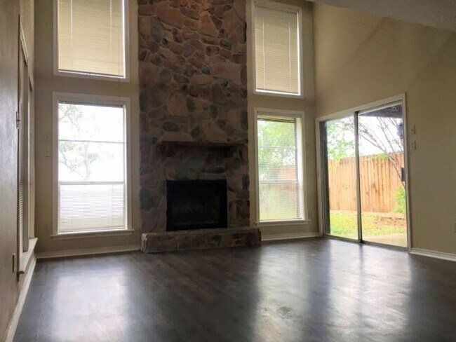 Building Photo - 1038 Harbor Village Dr