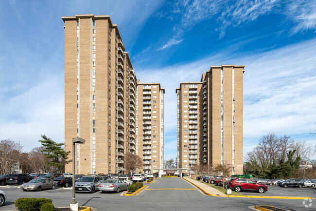 Building Photo - Presidential Towers