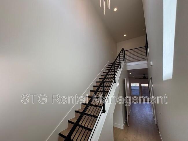 Foto del edificio - 73 N 520 W