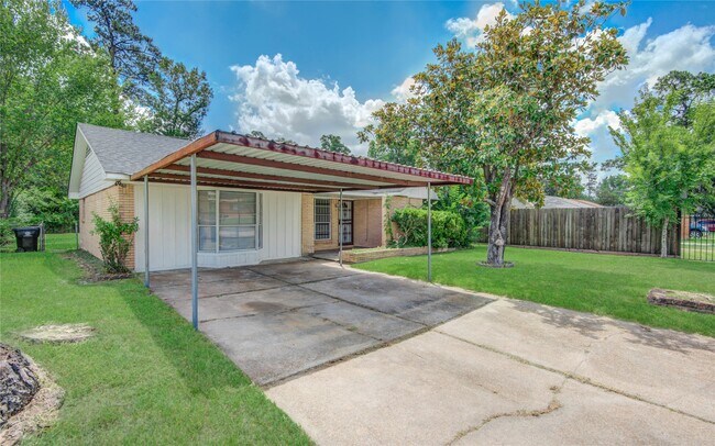 Building Photo - 9526 Balsam Ln