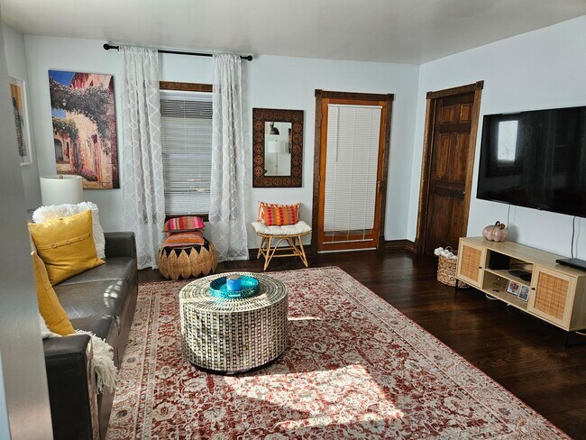 Foto del edificio - 22 Cloverport Ave