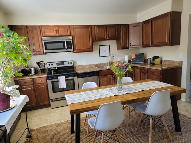Stainless Steel Appliances - 145 S 18th Ave