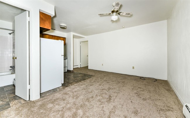 Building Photo - 11670 Frankstown Rd