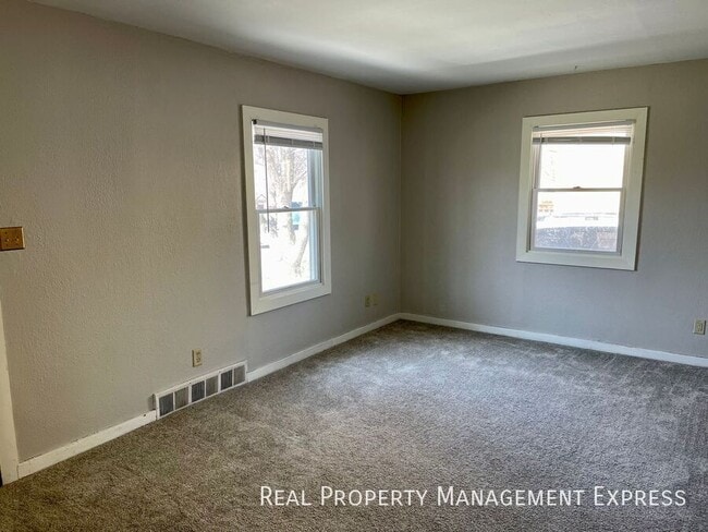 Foto del edificio - Beautiful 3 Bedroom Home in Southwest Siou...