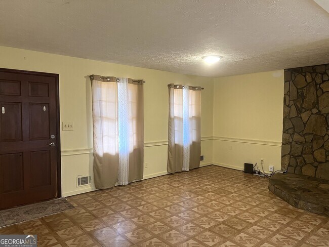 Foto del edificio - 40 Wagon Wheel Dr