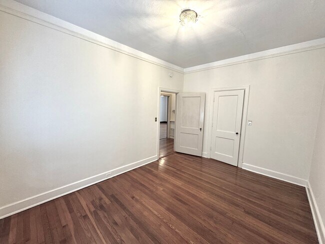Foto del edificio - 3319 Pine St