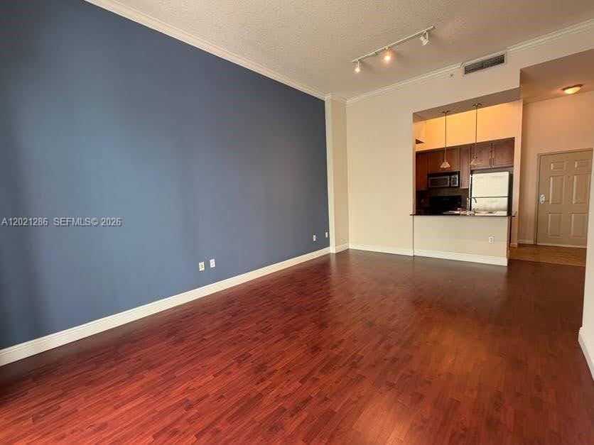 Building Photo - 2000 N Bayshore Dr