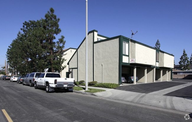 Building Photo - Cypress Greens Apartments