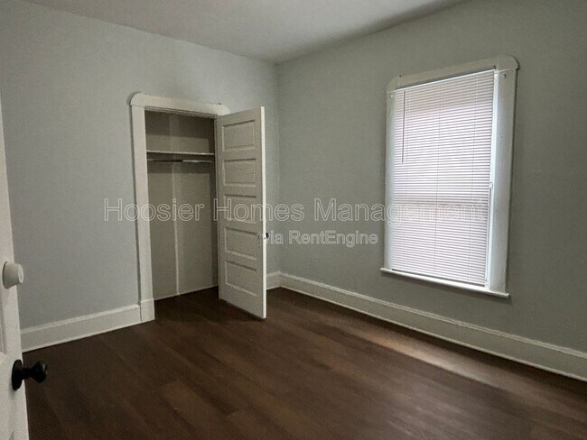 Foto del edificio - 330 N Arsenal Ave