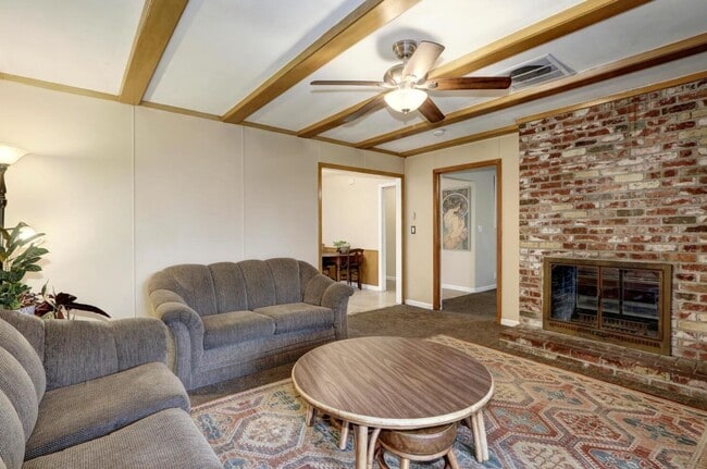 Photo - Beautiful Renovated 3/1 In Sacramento House