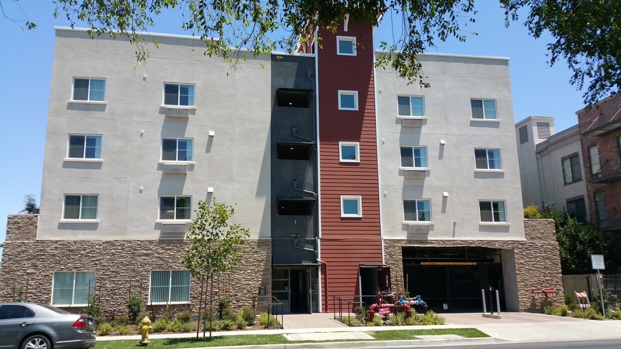 Primary Photo - 1008 S 3rd St