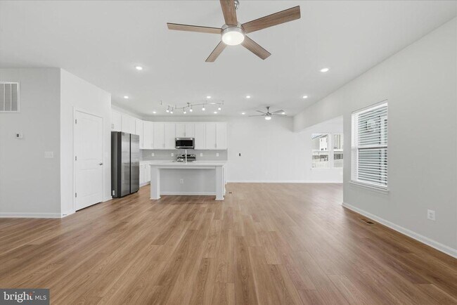 Foto del edificio - 148 Huntwell W Ave