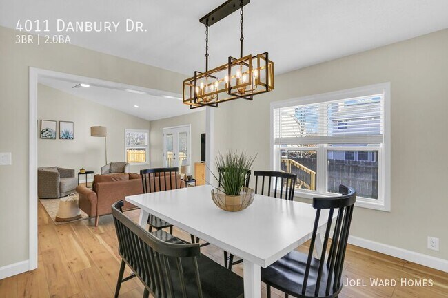 Foto del edificio - 4011 Danbury Dr