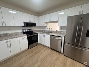Building Photo - 1810 SW 81st Ave