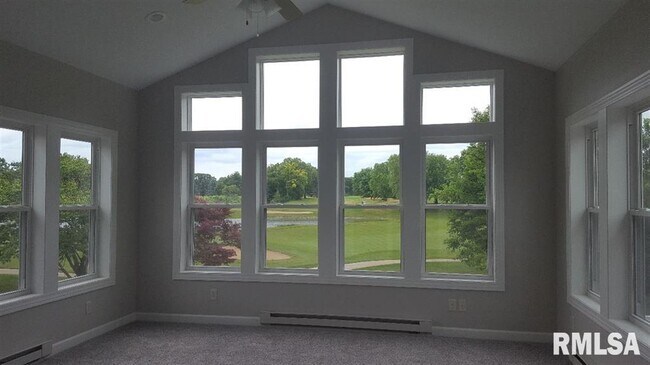 Building Photo - 932 24th Ave