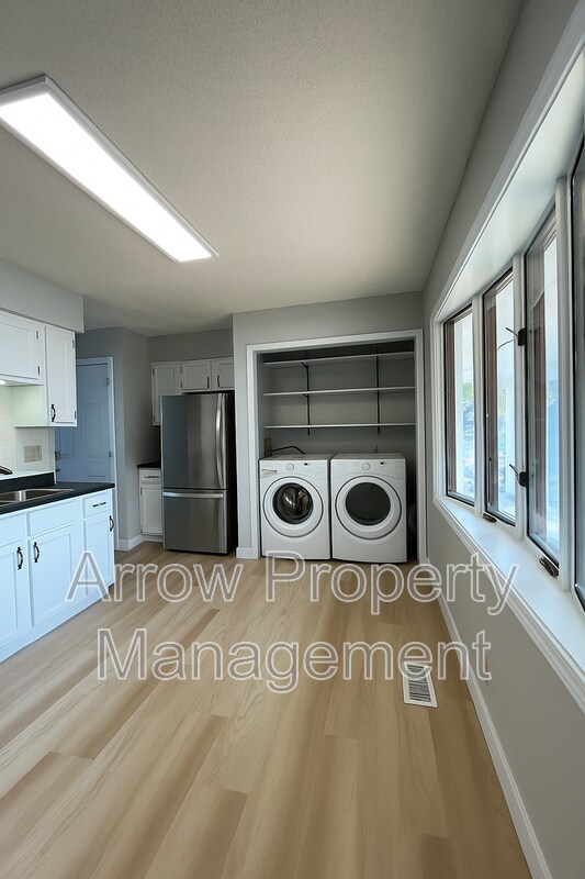 Foto del edificio - 3600 Briarwood Ave