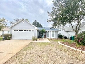 Building Photo - 102 Midland Ct