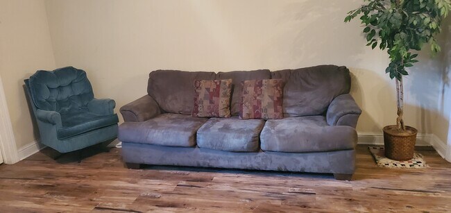 Foto del edificio - 809 Summer Breeze Dr