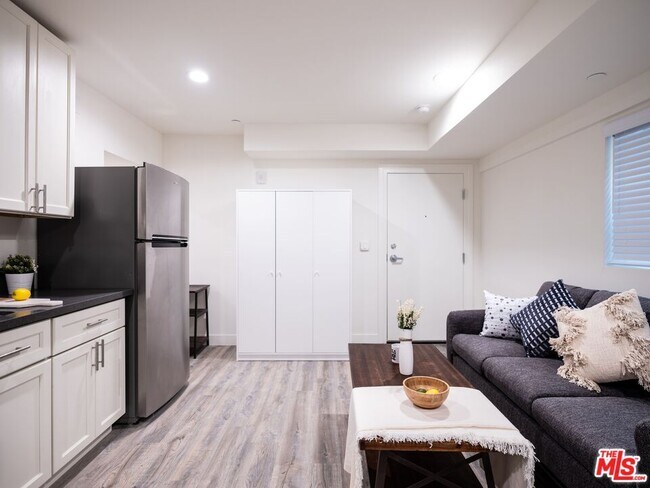 Foto del edificio - 1147 W 37th St