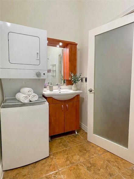 Foto del edificio - 312 W 5th St