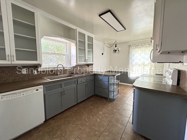 Foto del edificio - For Lease | Tulsa | $1350 Rent