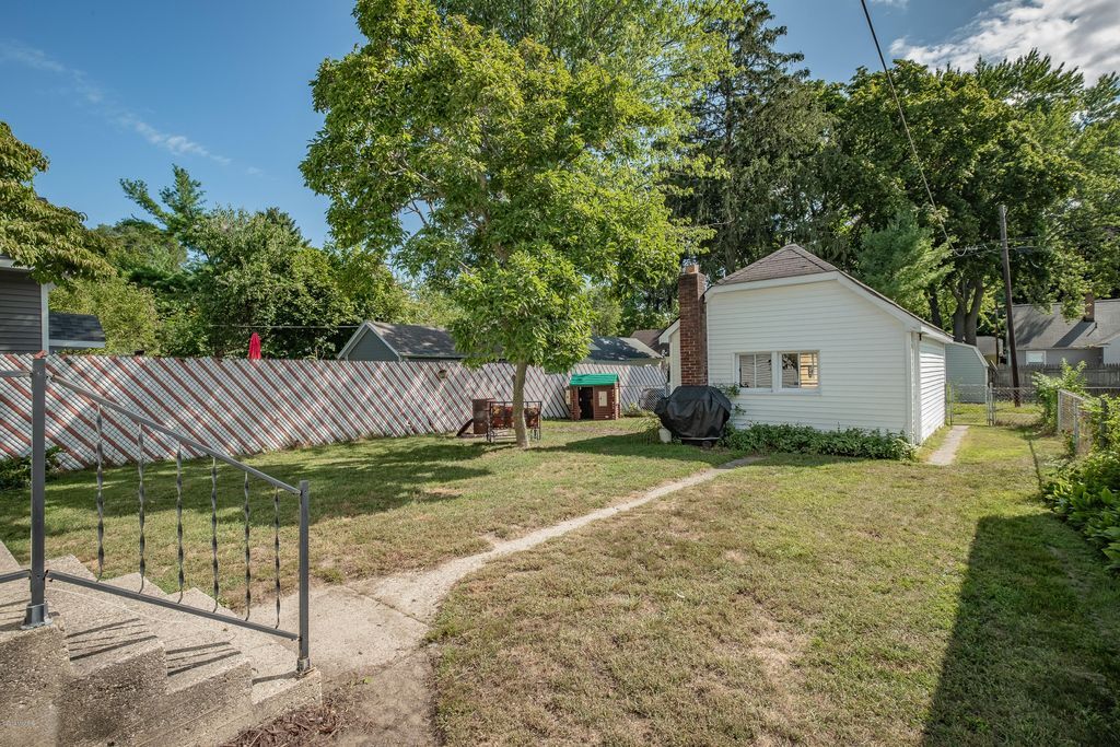 2260 Torrent St, Muskegon, MI 49441 House Rental in Muskegon, MI