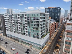 Building Photo - 630 N Franklin St