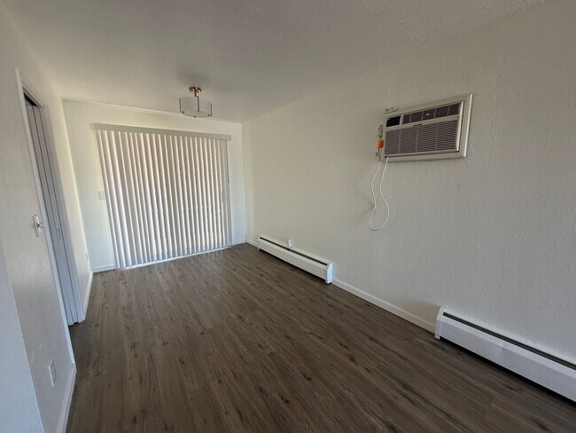 Foto del edificio - 607 NW 11th St