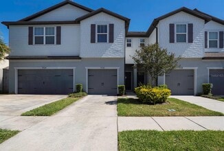 Building Photo - 9136 Hillcroft Dr