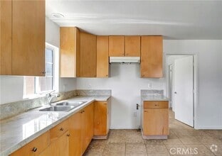 Building Photo - 6825 Simpson Ave