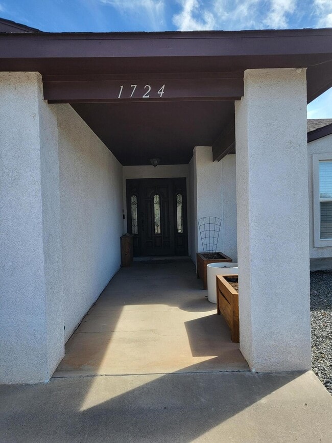 Foto del edificio - 1724 Powder River Dr NE