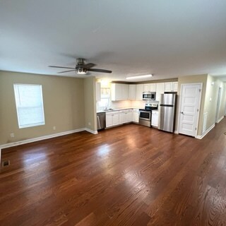 Foto del edificio - 2012 Battle Row