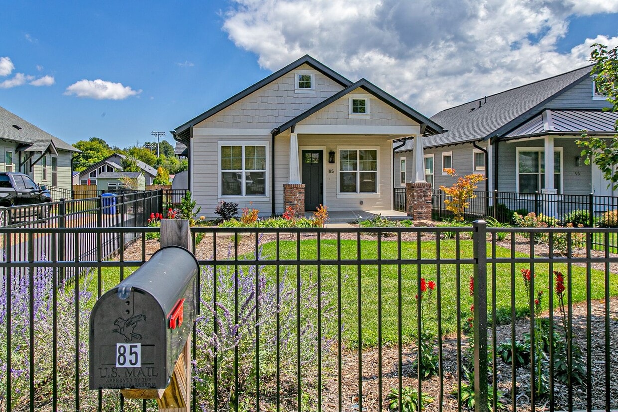 Foto principal - Newer Home