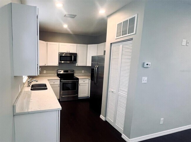 Foto del edificio - 403 S Albany Ave