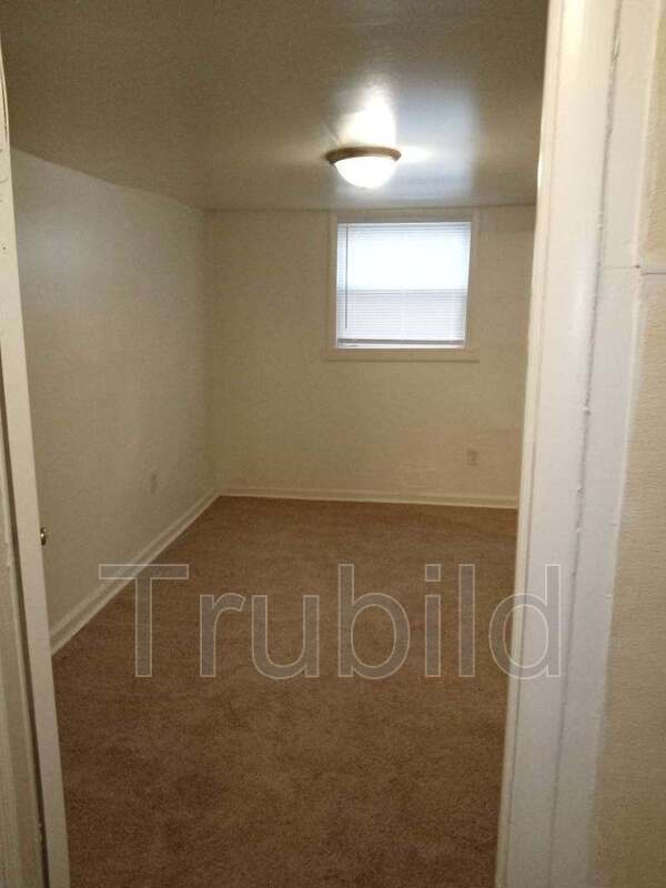 Building Photo - 2423 Navajo St