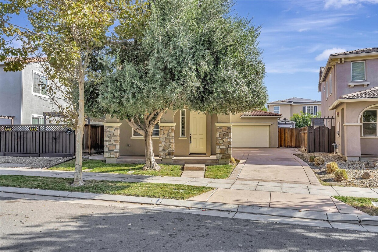 165 W Questa Trl, Tracy, CA 95391 House Rental in Tracy, CA
