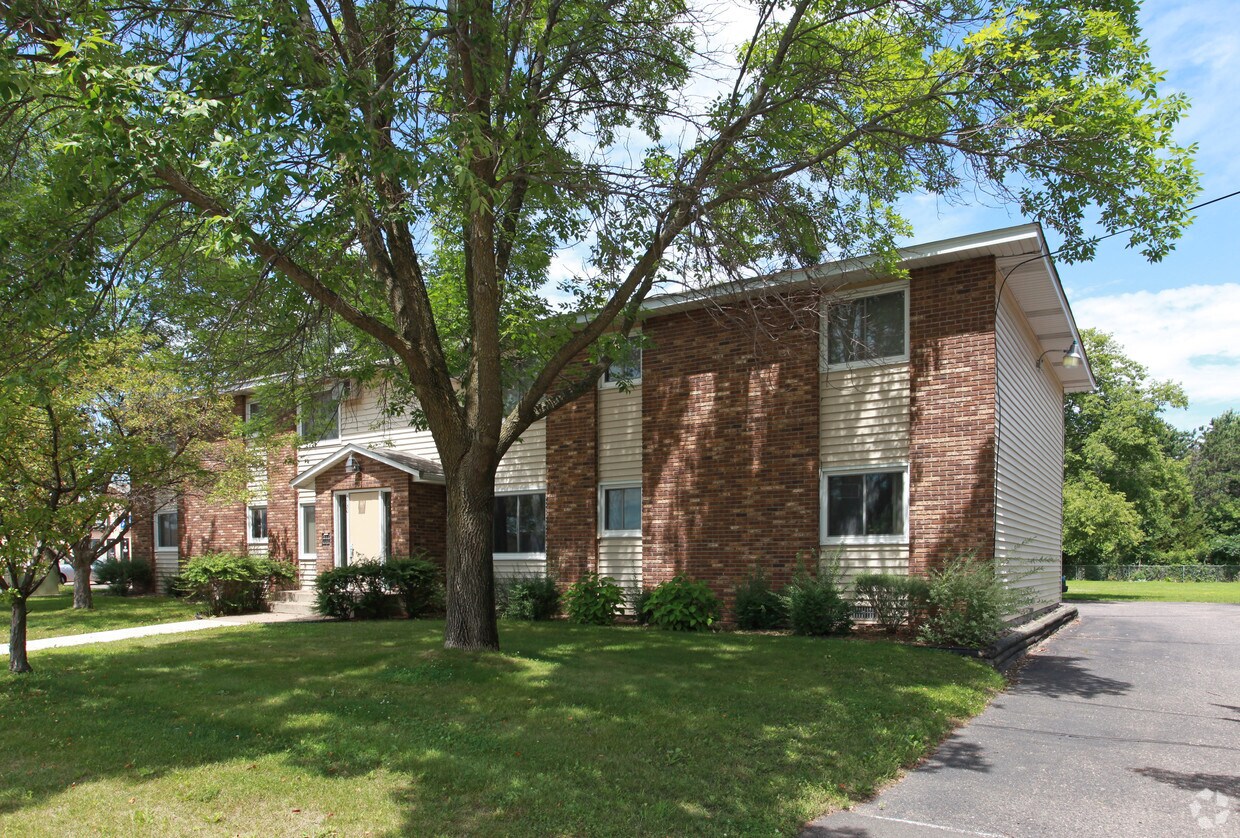 5750 148th St N, Hugo, MN 55038 Apartments in Hugo, MN