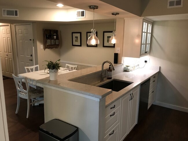 Building Photo - 3313 Wyndham Cir