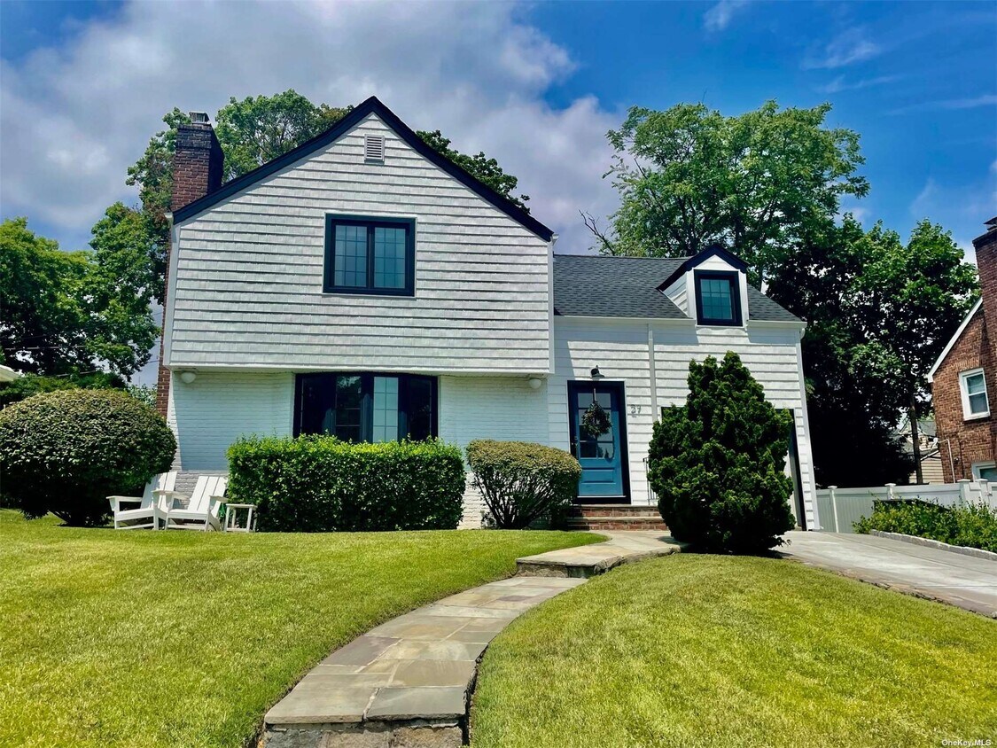 Primary Photo - 27 Normandy Ln