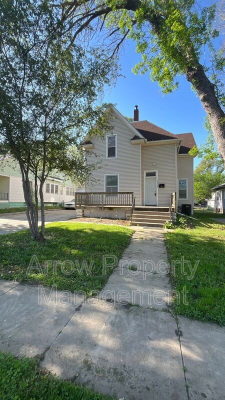 Primary Photo - 3245 S St