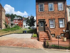 Building Photo - 1430 Boyle St