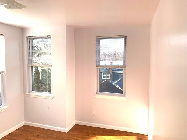 Bedroom #1 - 993 N Broadway
